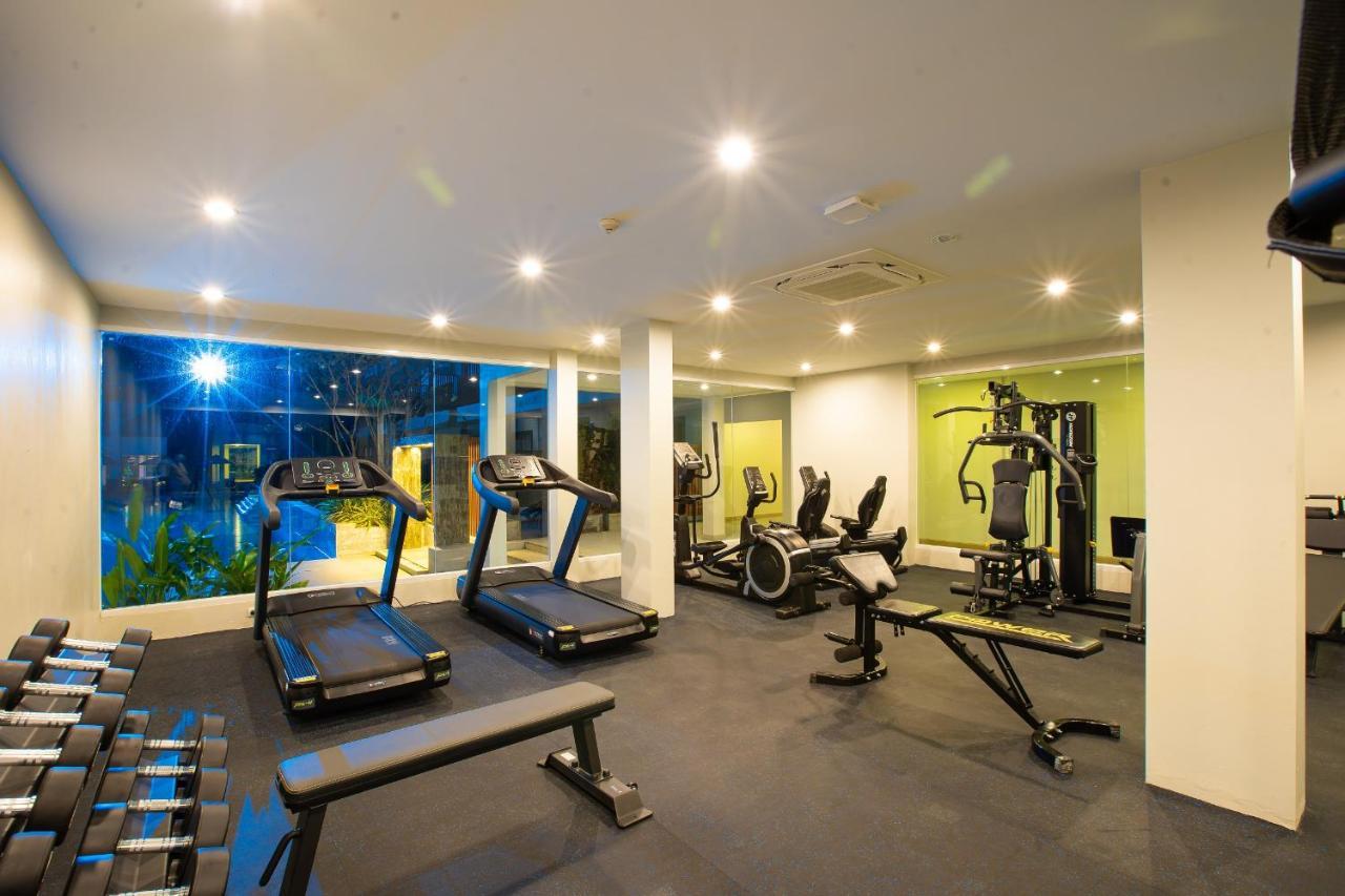 Seabed Grand Hotel Phuket - Sha Extra Plus Eksteriør billede A gym in a condominium
