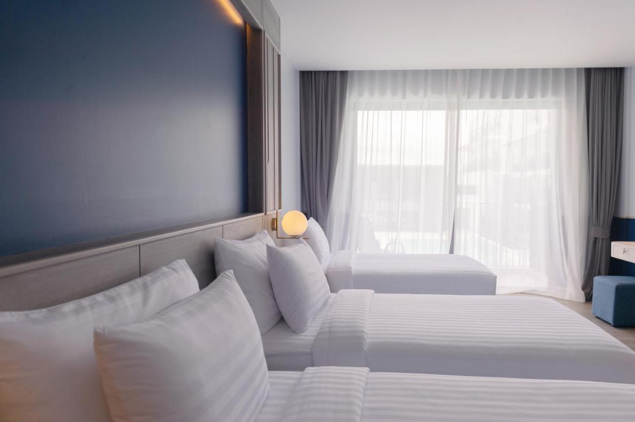Seabed Grand Hotel Phuket - Sha Extra Plus Eksteriør billede A room at the hotel
